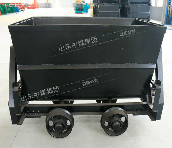翻斗式礦車