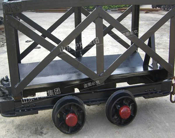材料車