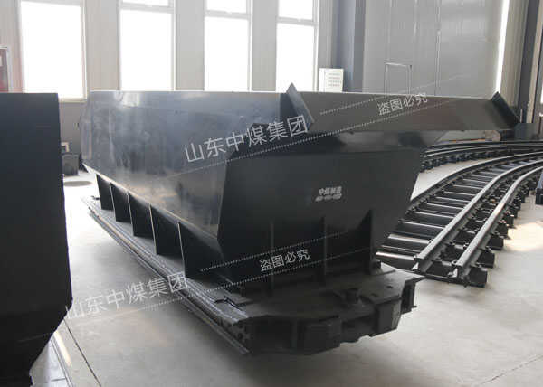 底卸式礦車