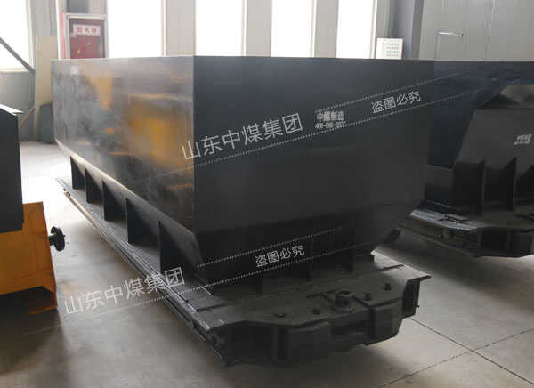 底卸式礦車