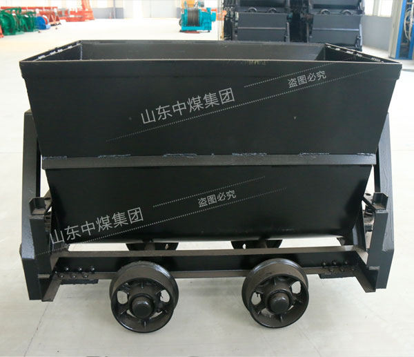 翻斗式礦車(chē)